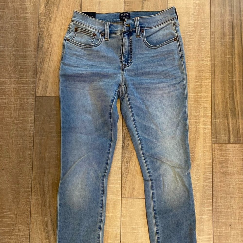 NWT J. Crew Factory 8" mid-rise skinny jeans in signature stretch - size 26